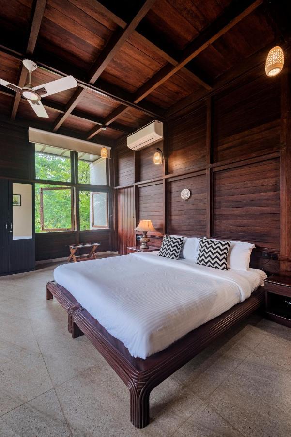 Saffronstays Boulevard Loghouse - A Wooden Chalet Amidst Nature Kārli Buitenkant foto